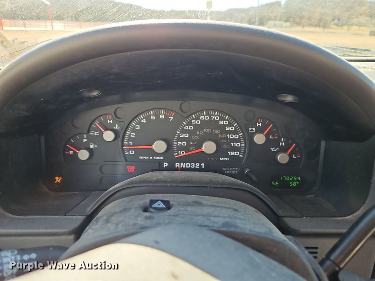 image for item EI8838 2004 Ford Explorer XLT SUV