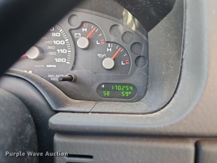 image for item EI8838 2004 Ford Explorer XLT SUV