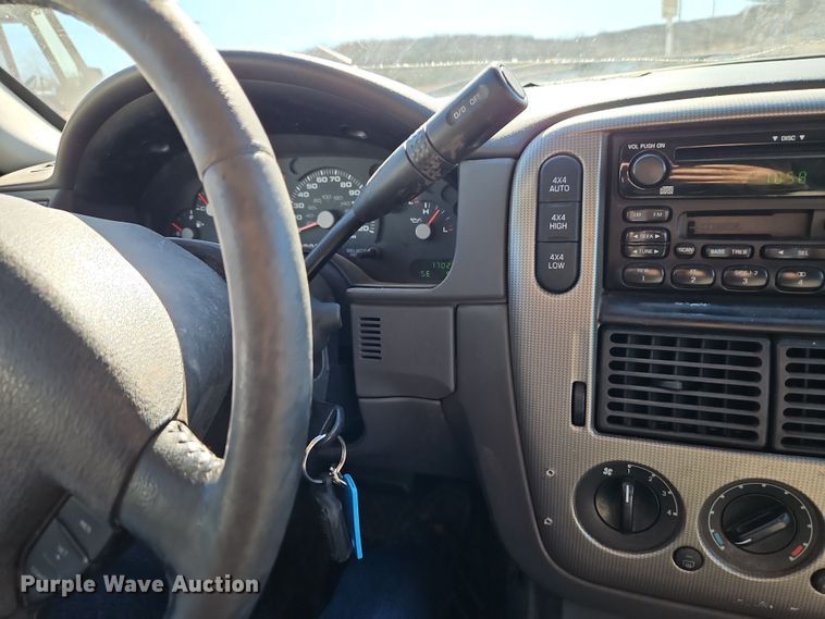 image for item EI8838 2004 Ford Explorer XLT SUV