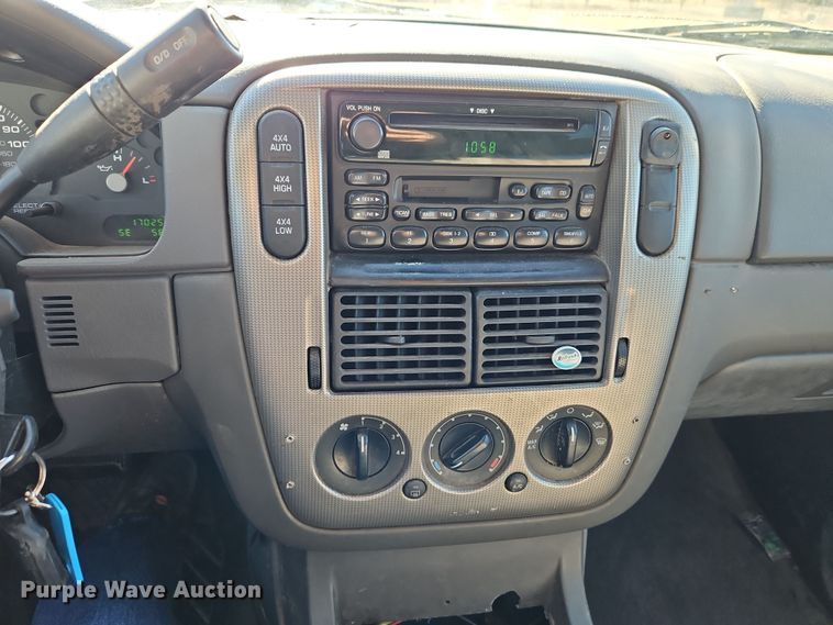 image for item EI8838 2004 Ford Explorer XLT SUV