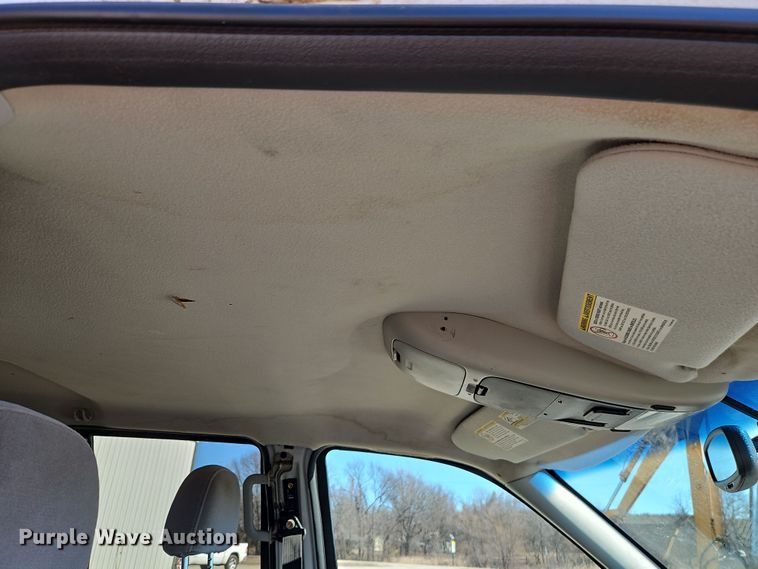 image for item EI8838 2004 Ford Explorer XLT SUV