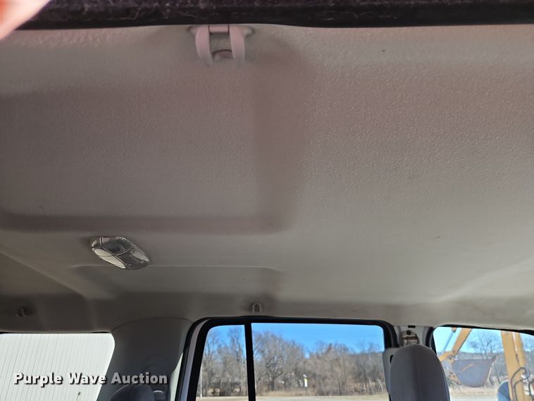 image for item EI8838 2004 Ford Explorer XLT SUV