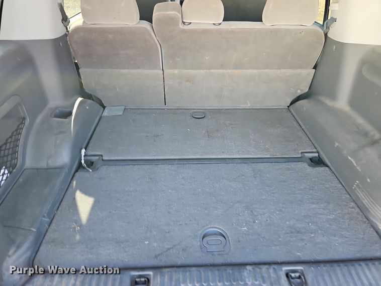 image for item EI8838 2004 Ford Explorer XLT SUV