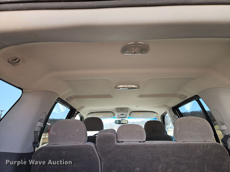 image for item EI8838 2004 Ford Explorer XLT SUV