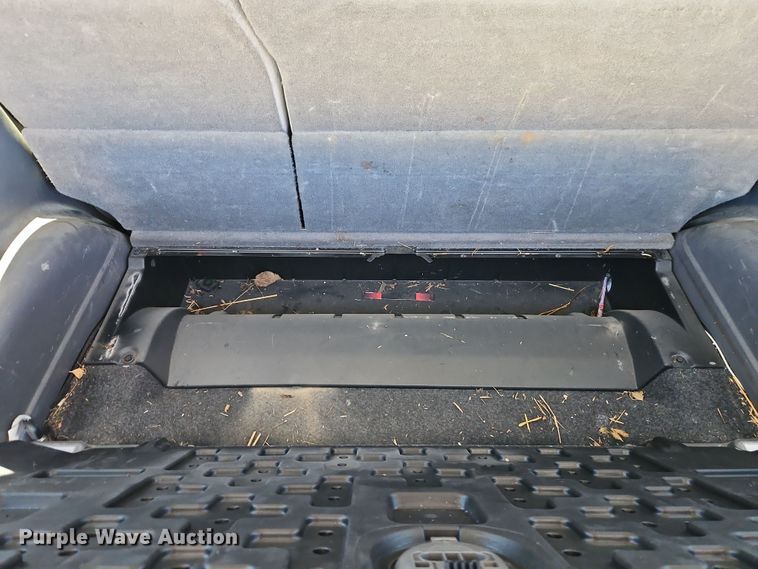 image for item EI8838 2004 Ford Explorer XLT SUV