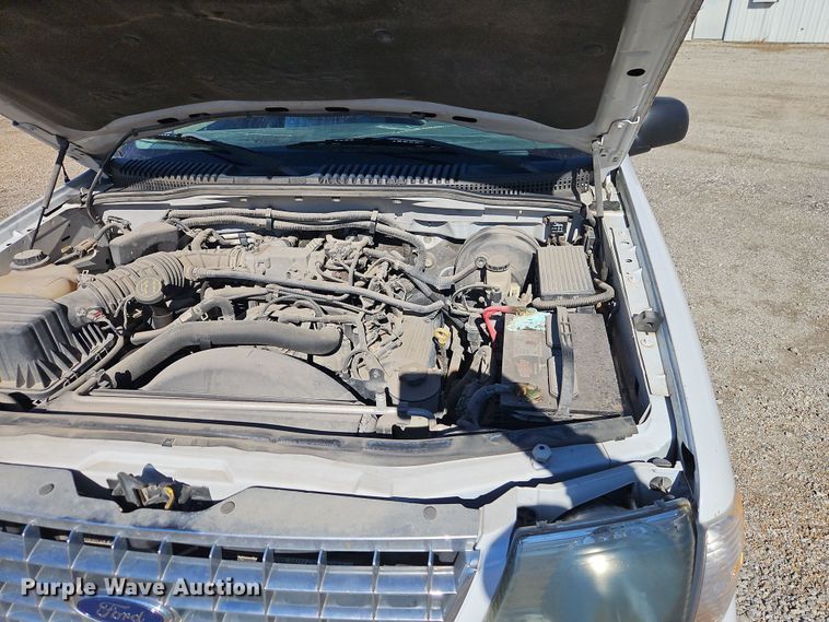 image for item EI8838 2004 Ford Explorer XLT SUV