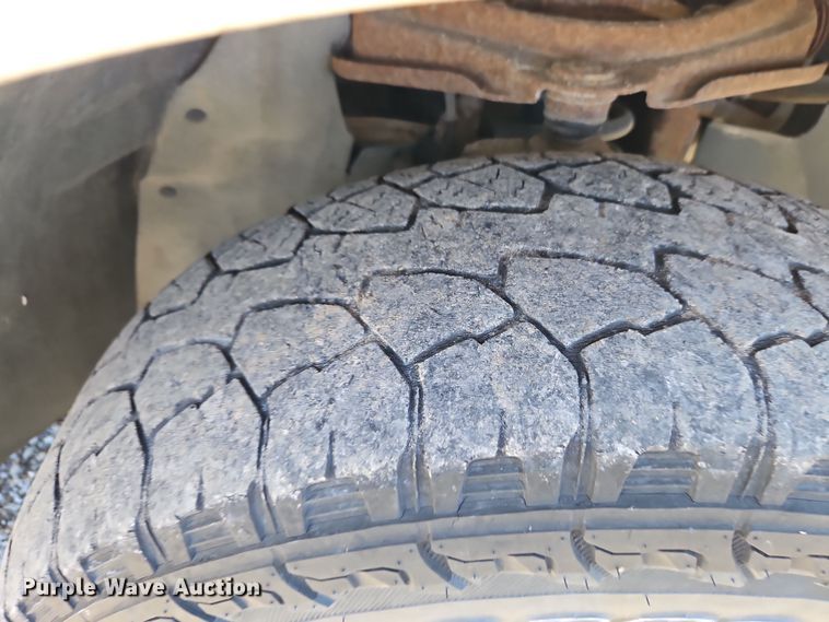 image for item EI8838 2004 Ford Explorer XLT SUV