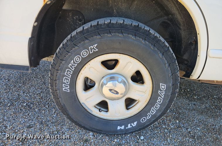 image for item EI8838 2004 Ford Explorer XLT SUV