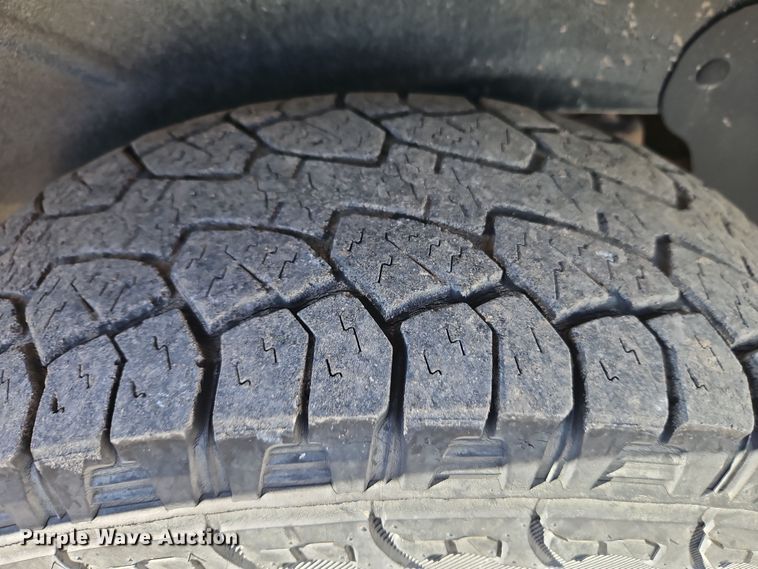 image for item EI8838 2004 Ford Explorer XLT SUV