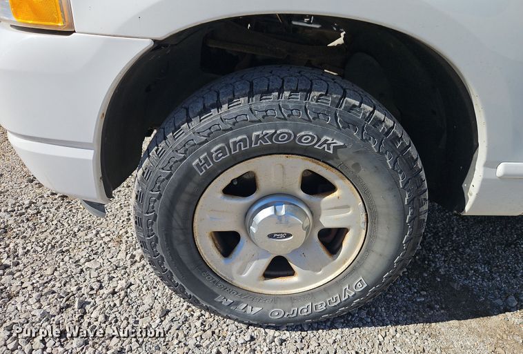 image for item EI8838 2004 Ford Explorer XLT SUV