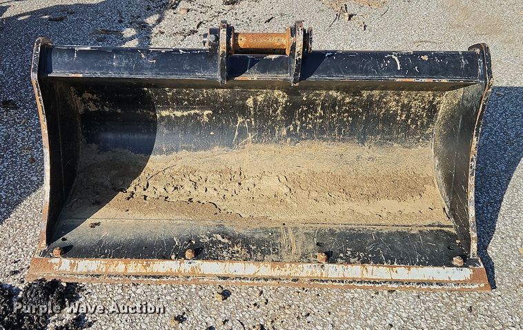 image for item EI8845 Caterpillar 388-9663 excavator ditching bucket