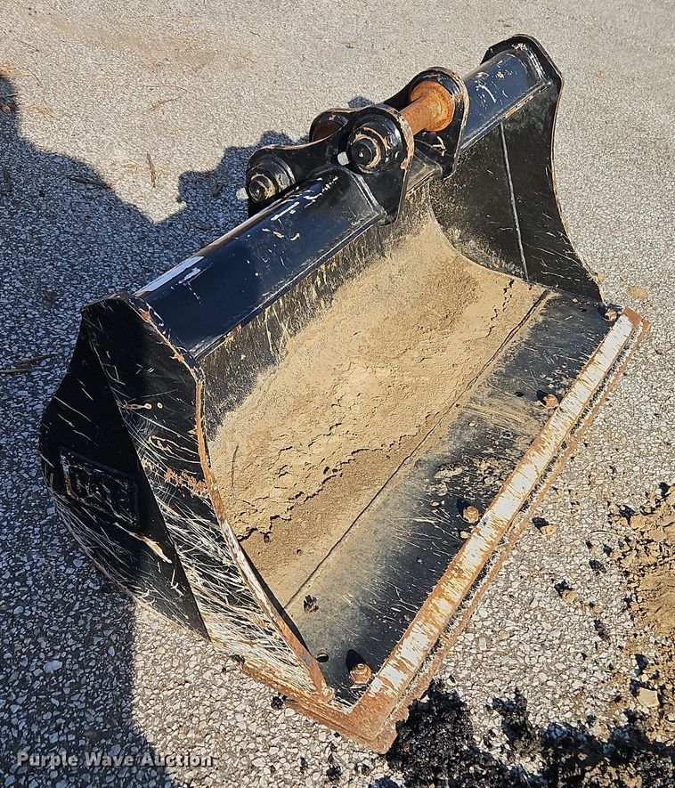 image for item EI8845 Caterpillar 388-9663 excavator ditching bucket