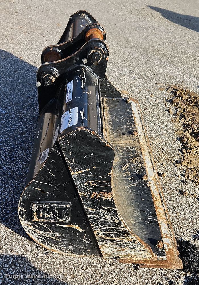 image for item EI8845 Caterpillar 388-9663 excavator ditching bucket