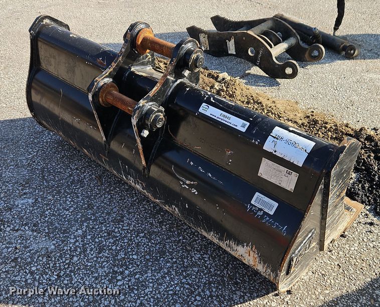 image for item EI8845 Caterpillar 388-9663 excavator ditching bucket
