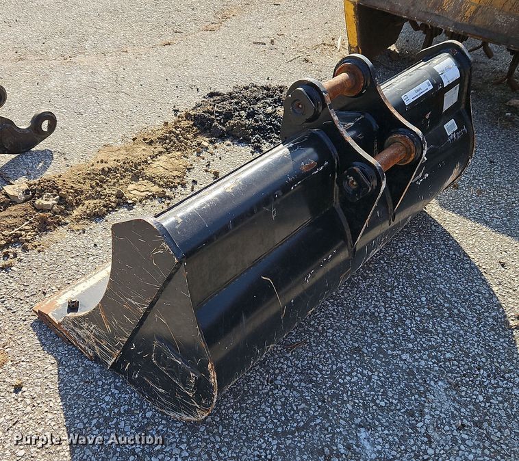 image for item EI8845 Caterpillar 388-9663 excavator ditching bucket