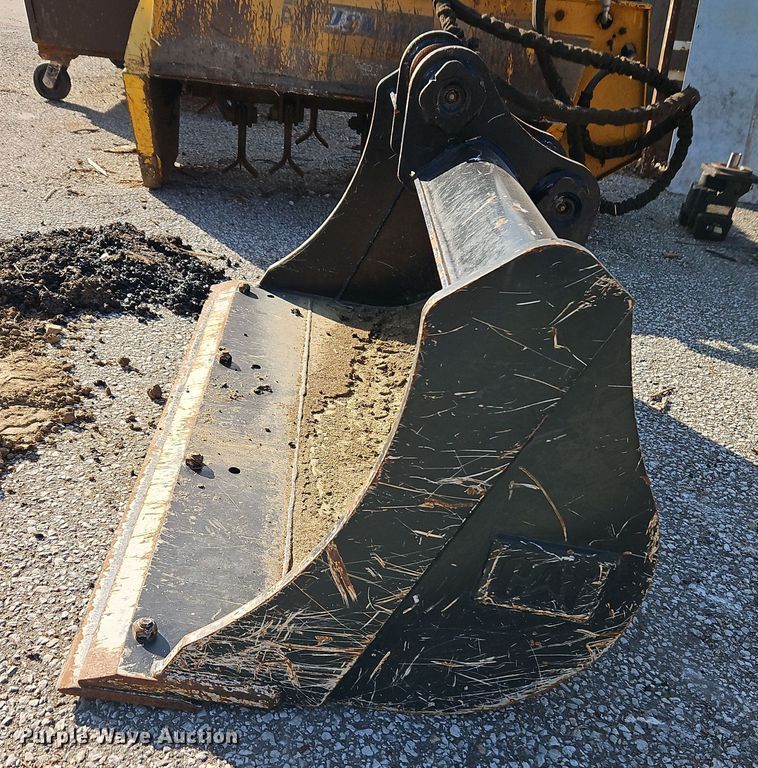 image for item EI8845 Caterpillar 388-9663 excavator ditching bucket