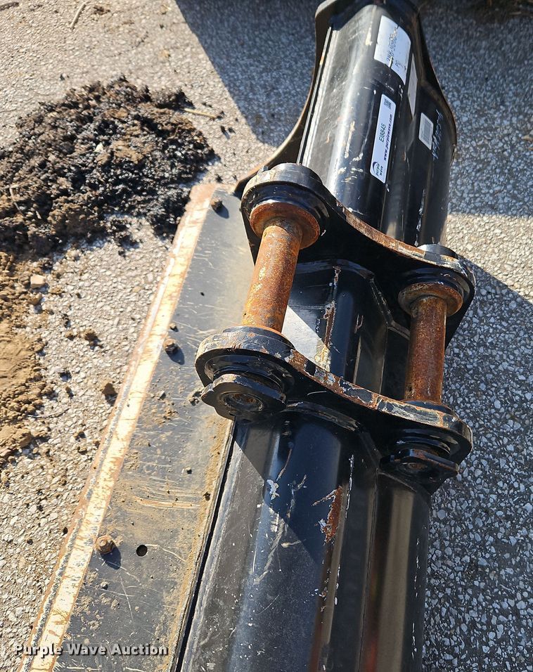 image for item EI8845 Caterpillar 388-9663 excavator ditching bucket