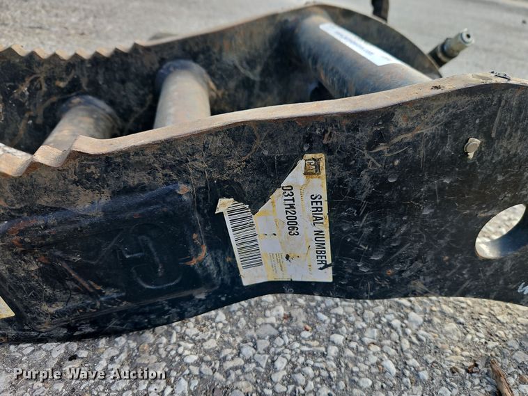 image for item EI8846 Caterpillar excavator hydraulic thumb