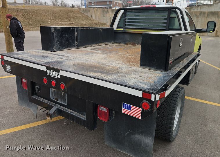 image for item EI8848 2005 Dodge Ram 3500 flatbed pickup truck