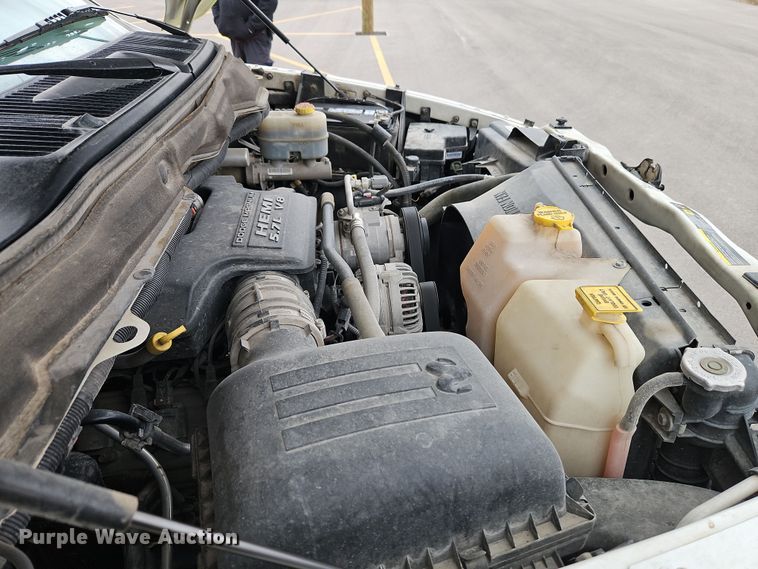 image for item EI8848 2005 Dodge Ram 3500 flatbed pickup truck