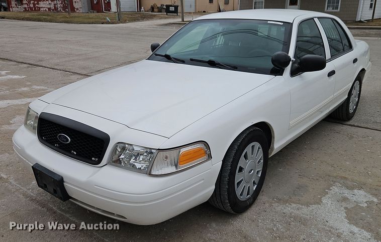 image for item EI8849 2011 Ford Crown Victoria Police Interceptor 