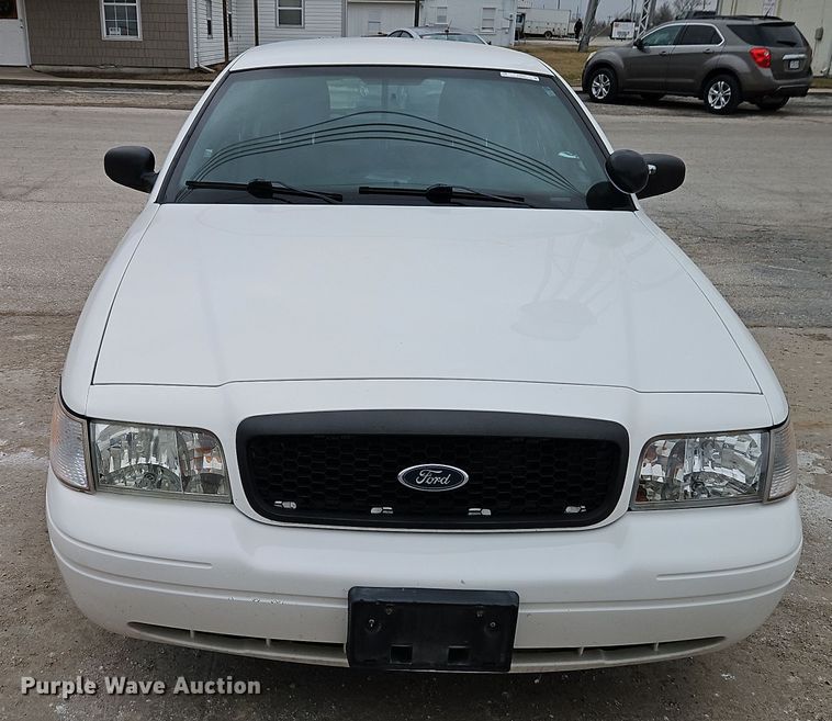 image for item EI8849 2011 Ford Crown Victoria Police Interceptor 