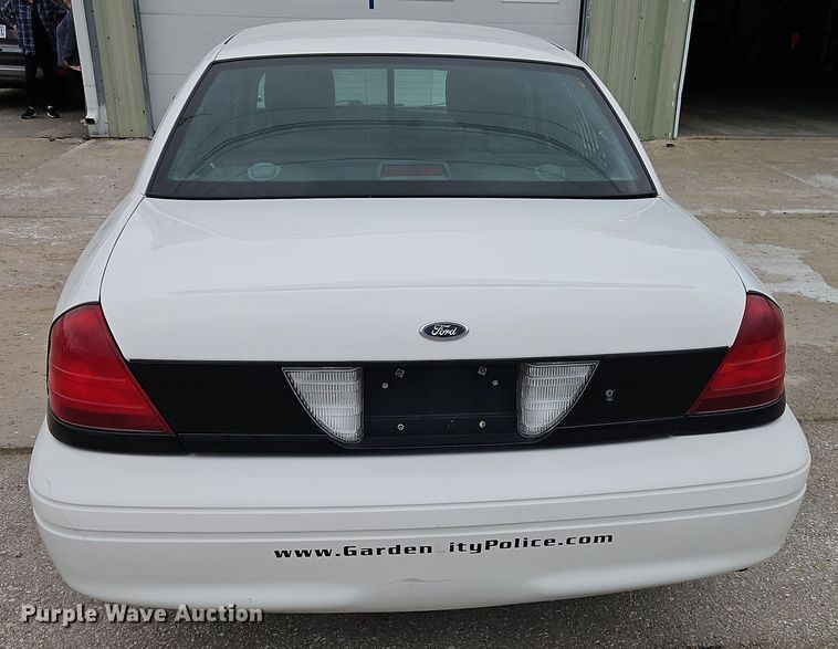 image for item EI8849 2011 Ford Crown Victoria Police Interceptor 