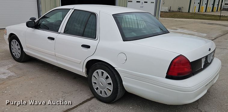 image for item EI8849 2011 Ford Crown Victoria Police Interceptor 