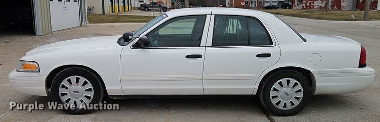 image for item EI8849 2011 Ford Crown Victoria Police Interceptor 