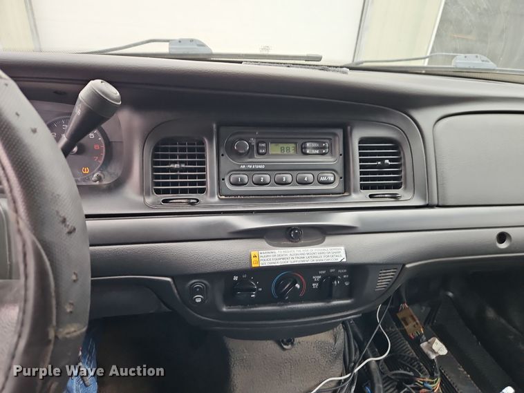 image for item EI8849 2011 Ford Crown Victoria Police Interceptor 