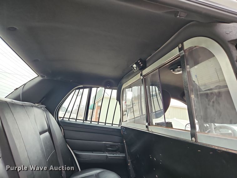 image for item EI8849 2011 Ford Crown Victoria Police Interceptor 