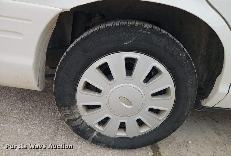 image for item EI8849 2011 Ford Crown Victoria Police Interceptor 