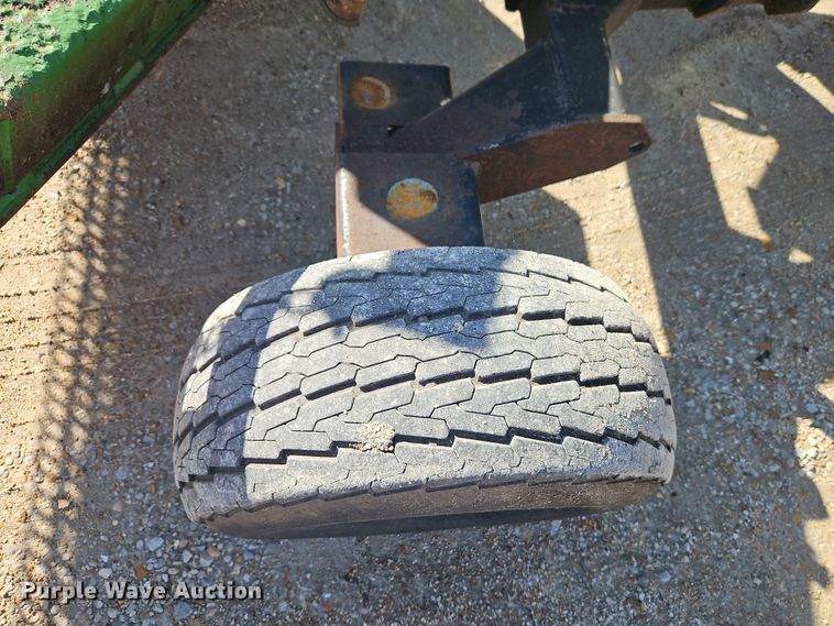 image for item EI8859 John Deere Frontier batwing finish mower