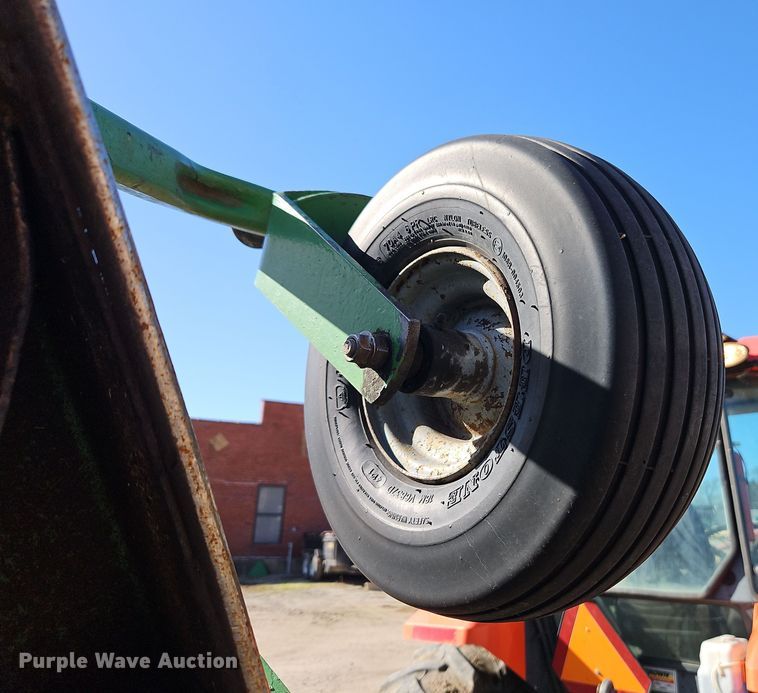 image for item EI8859 John Deere Frontier batwing finish mower