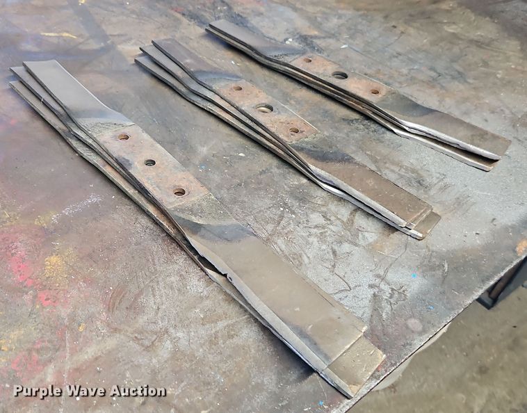 image for item EI8859 John Deere Frontier batwing finish mower