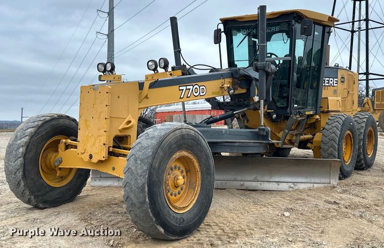 image for item EK0416 2008 John Deere 770D motor grader