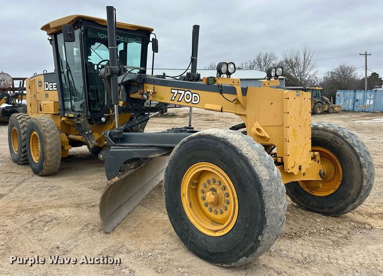 image for item EK0416 2008 John Deere 770D motor grader