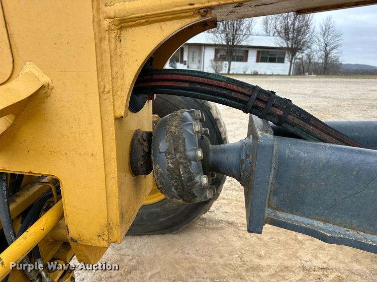 image for item EK0416 2008 John Deere 770D motor grader