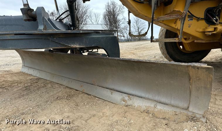 image for item EK0416 2008 John Deere 770D motor grader