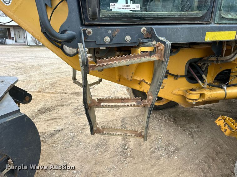 image for item EK0416 2008 John Deere 770D motor grader