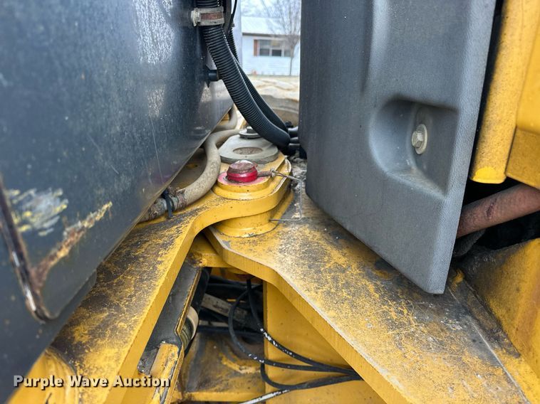 image for item EK0416 2008 John Deere 770D motor grader