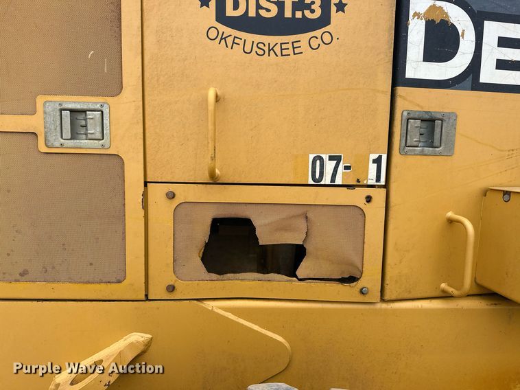 image for item EK0416 2008 John Deere 770D motor grader