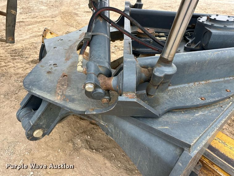 image for item EK0416 2008 John Deere 770D motor grader