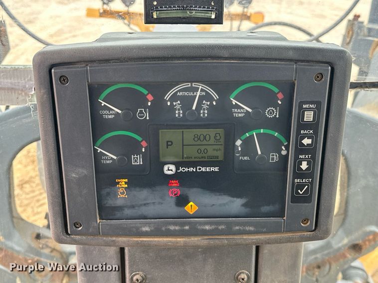 image for item EK0416 2008 John Deere 770D motor grader