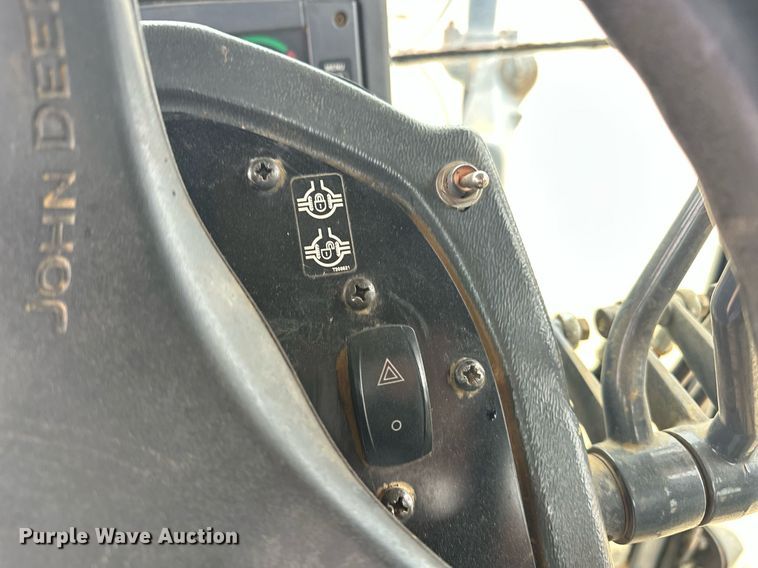 image for item EK0416 2008 John Deere 770D motor grader