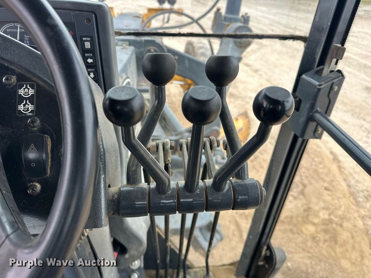 image for item EK0416 2008 John Deere 770D motor grader