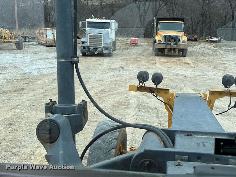 image for item EK0416 2008 John Deere 770D motor grader