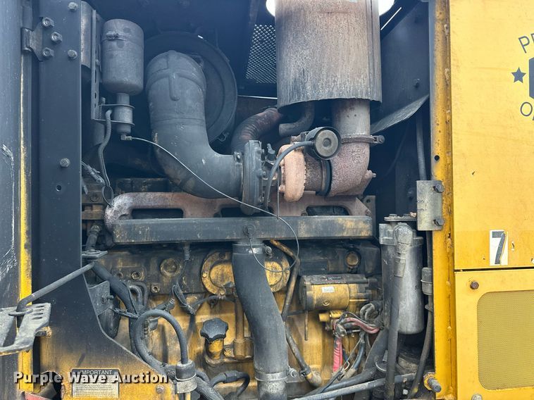 image for item EK0416 2008 John Deere 770D motor grader
