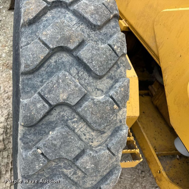 image for item EK0416 2008 John Deere 770D motor grader