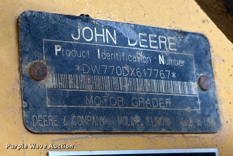 image for item EK0416 2008 John Deere 770D motor grader